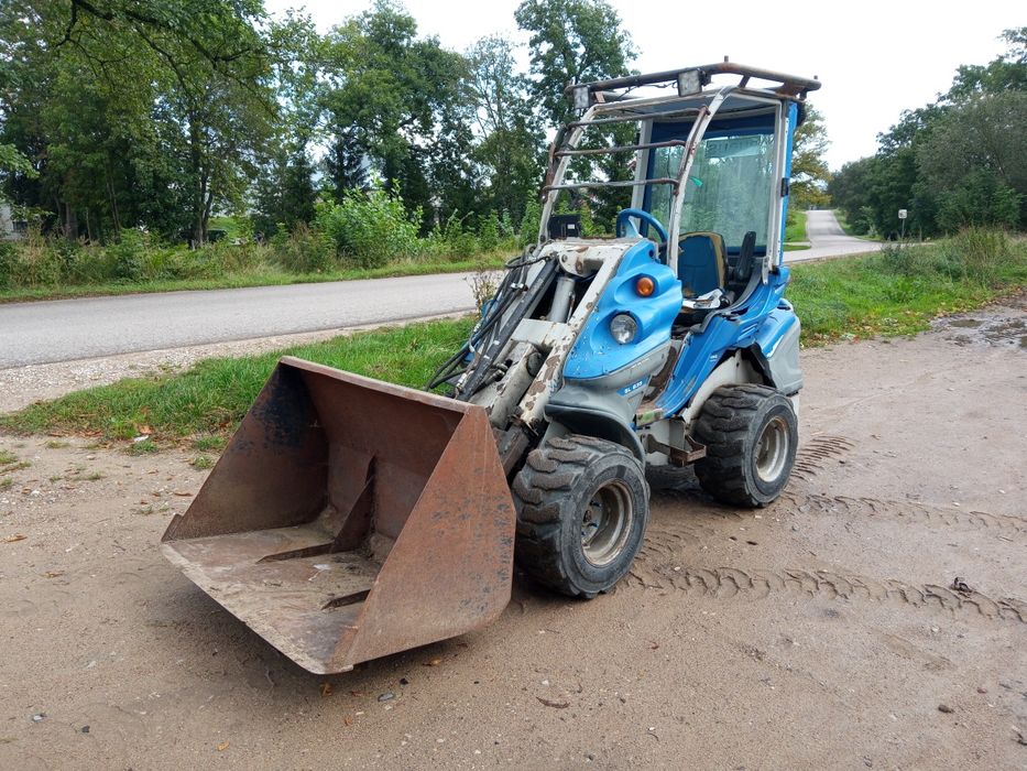 Multione SL-835 Mini ładowarka przegubowa