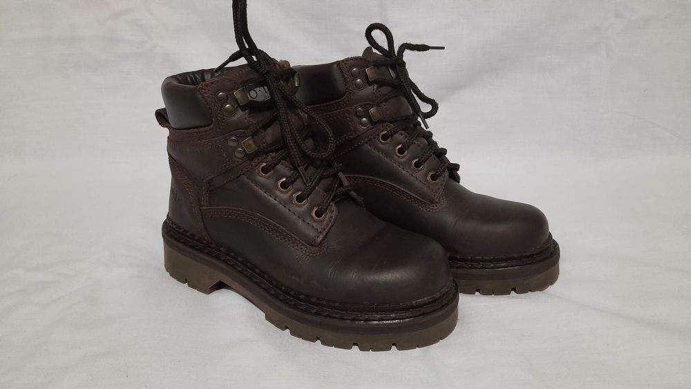 Шкіряні ботинки 36р. устілка 22.5см.