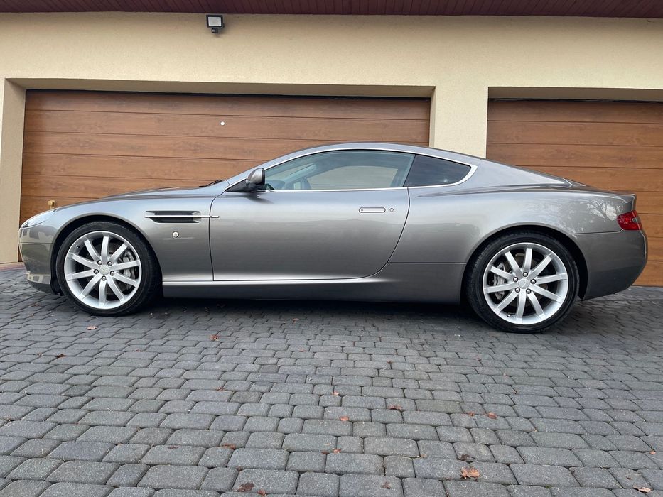 Aston Martin DB9 Aston Martin DB 9 , BEZWYPADKOWY, Japonia 36 tyś przebieg
