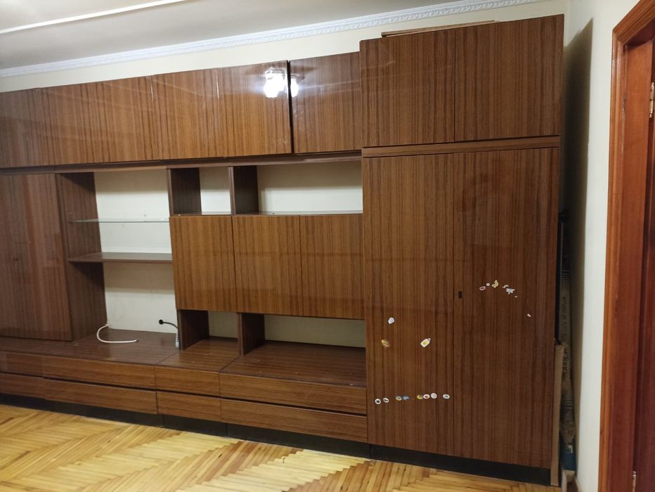 Безкоштовно віддамо меблі самовивіз