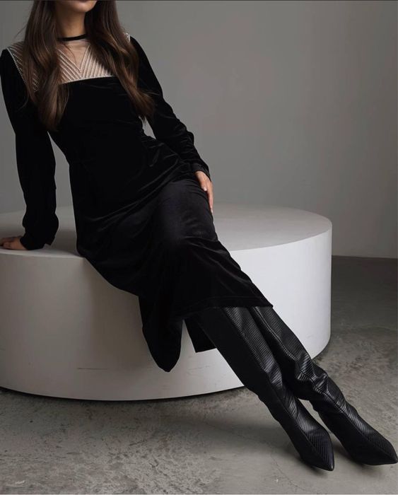 Жіноча вечірня сукня