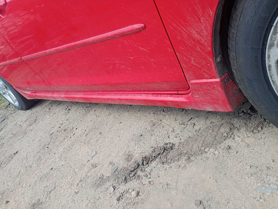 Mazda III 2,0D  zderzak przedni, części transport FV/ dostawa