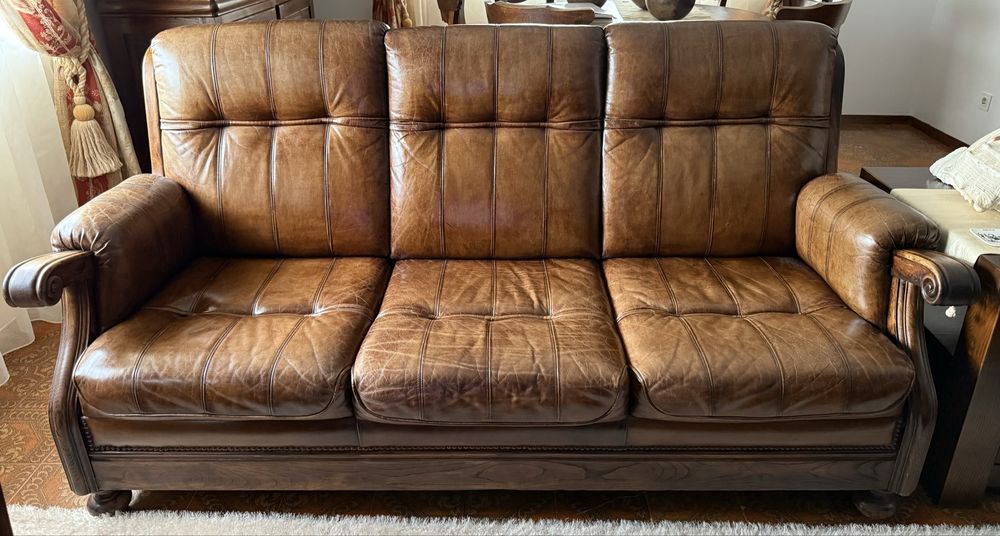 Sofás em pele verdadeira [estilo espanhol]