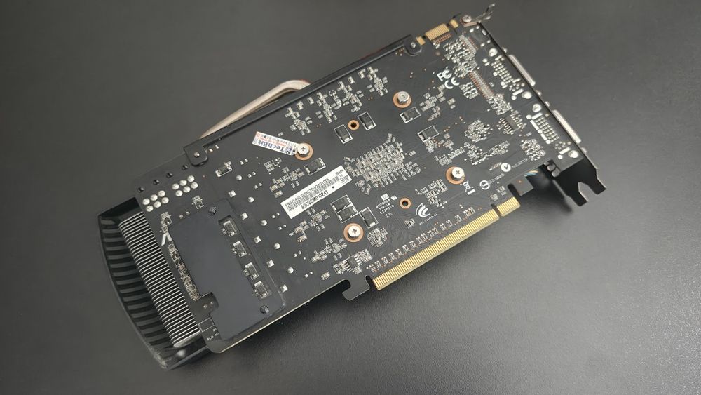 GeForce GTX 460 ASUS