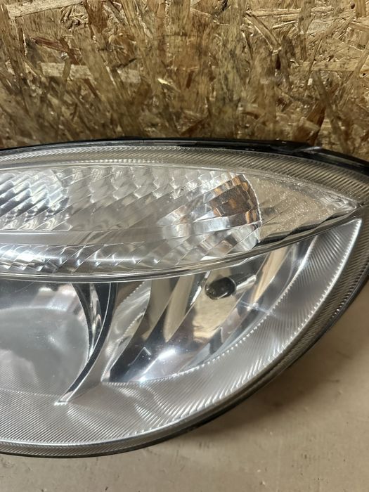 Передня ліва фара Skoda Fabia II Шкода Фабія 2 2007-2010