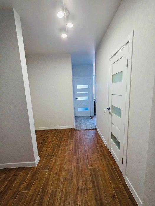 ЖК Гранд Бурже! Квартира з новим ремонтом!