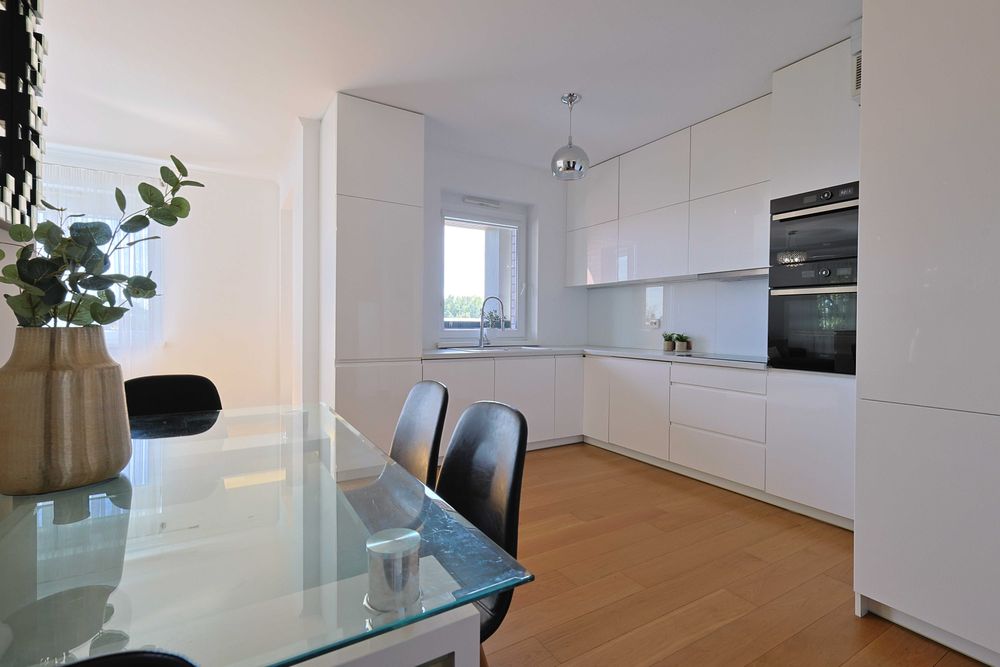 3 pok. 67m2, balkon, OLIMPIA PORT, ul. Magellana