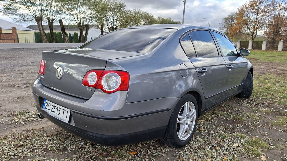 Обміняю Фольцваген пасат б6.1.6.бенз.