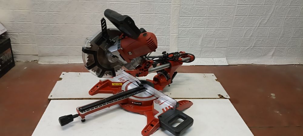 Торцовочная пила с протяжкой Einhell TC-SM 2131/1 из Германии.