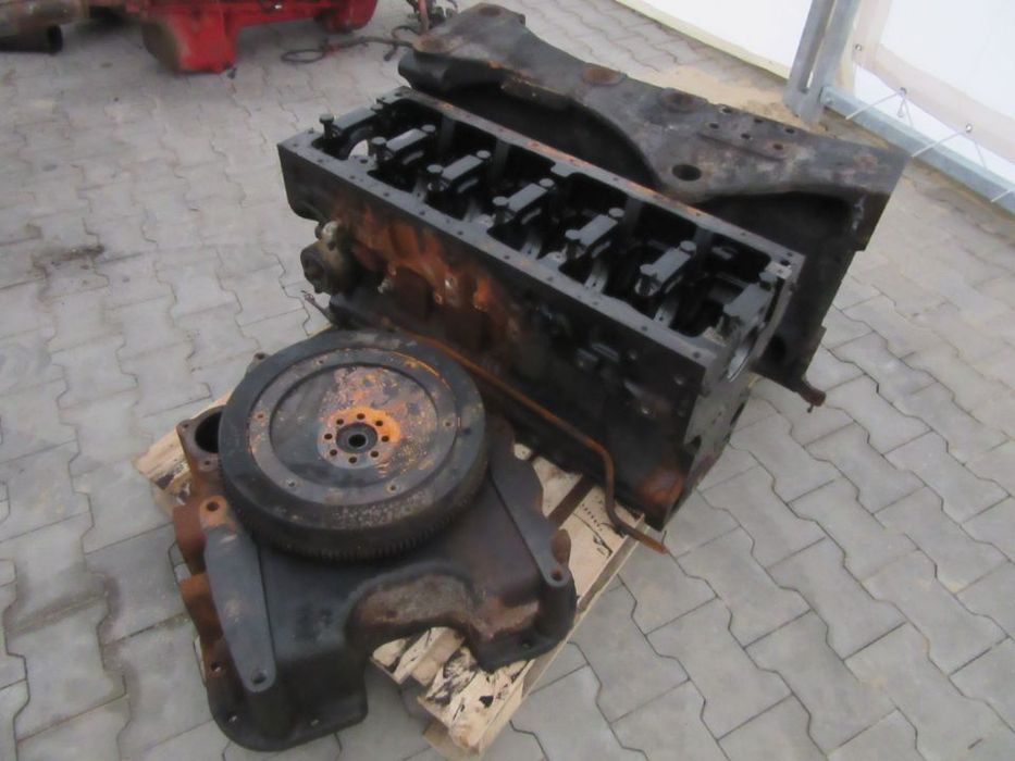 Blok silnika misa olejowa V865099118X Massey Ferguson Valtra seria T T183 T174 T194 T214 T234 T254
