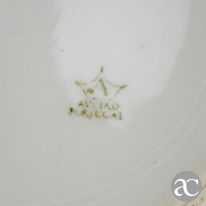 Conjunto de 2 pratos com monograma porcelana Artibus