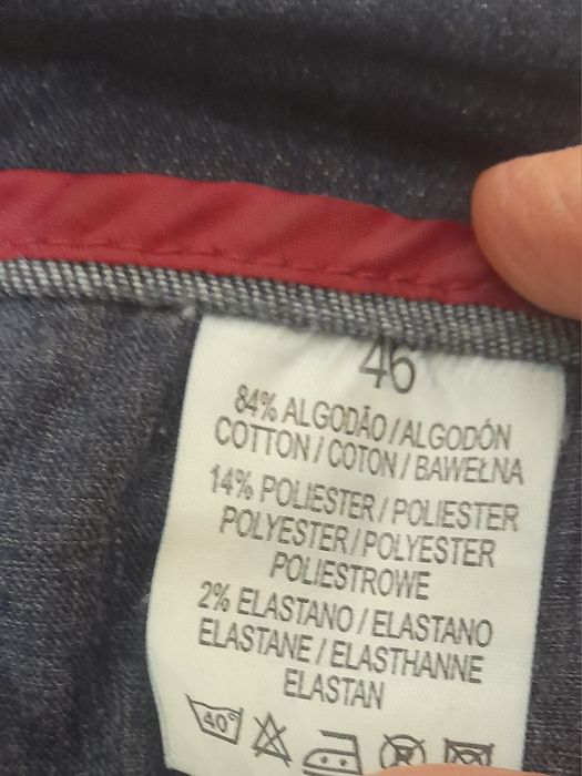 Calças Mr. Blue ganga elástica N.46 - Semi-novas
Usadas 2 vezes.
Porte