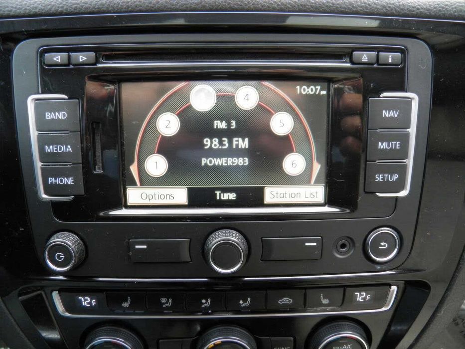 Volkswagen Jetta      2016