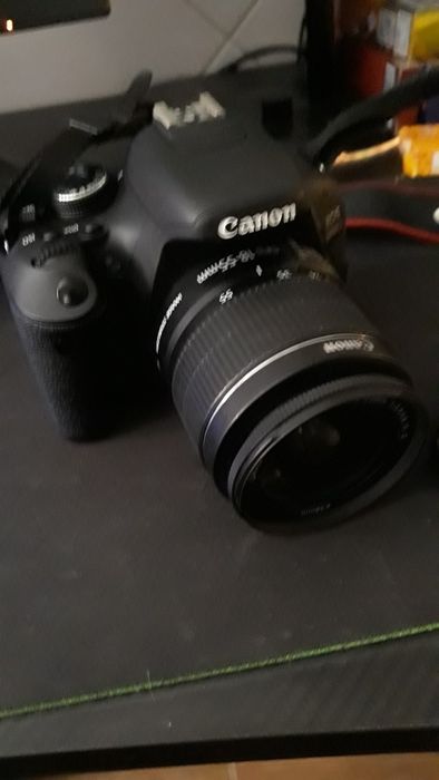 Câmera Canon em perfeito estado