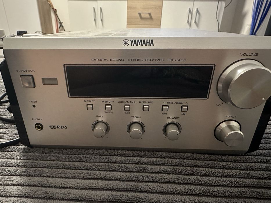 amplituner Yamaha RX-E400