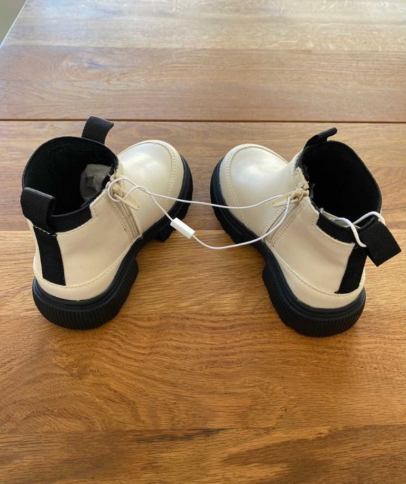 Botas de Criança Novas