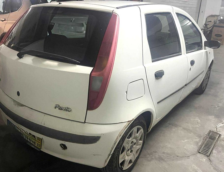 Fiat Punto com boa mecanica e bom estado interior