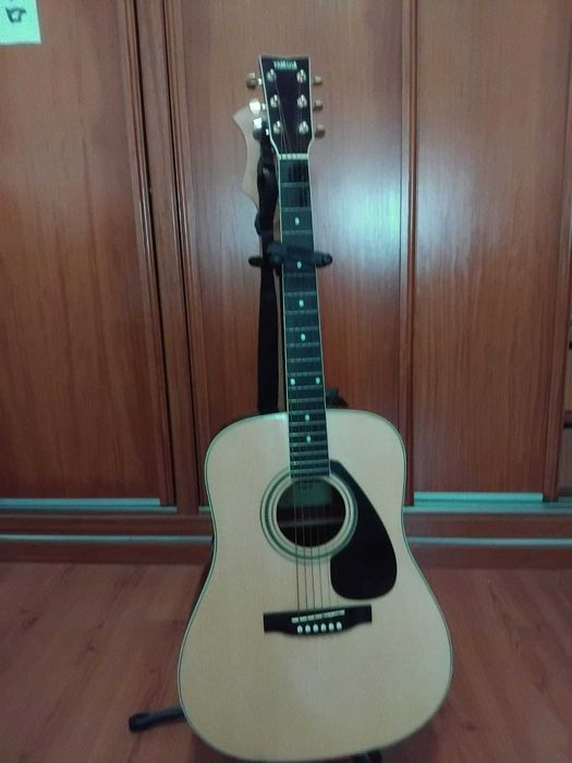 Guitarras e acessórios