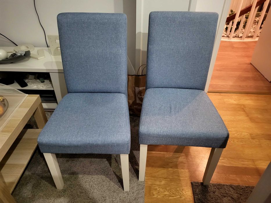 Vendo mesa extensivel + 2 cadeirass