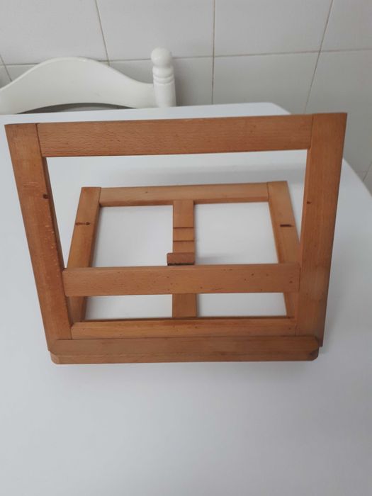 Suporte Madeira para Leitura