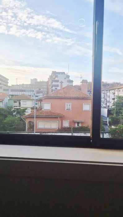 Arrendamos quarto no centro de Agueda
