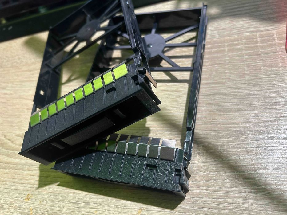 2x Zaślepka / Wypełniacz Zatoki 3.5" LFF do Serwerów HP ProLiant