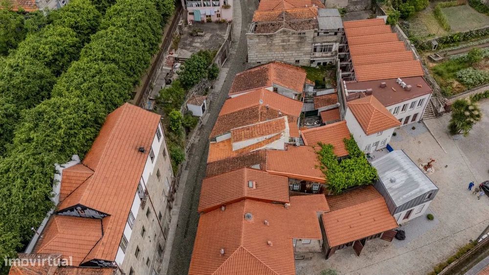 Moradia T4 no Centro Histórico de Guimarães