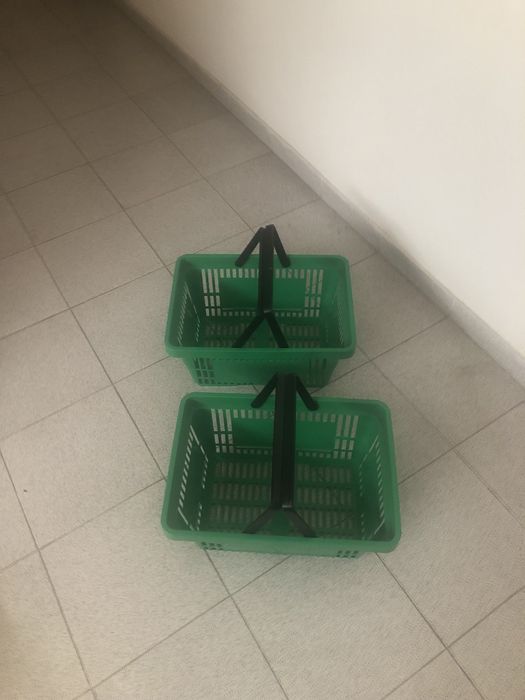 Two supermarket baskets424883060978503681