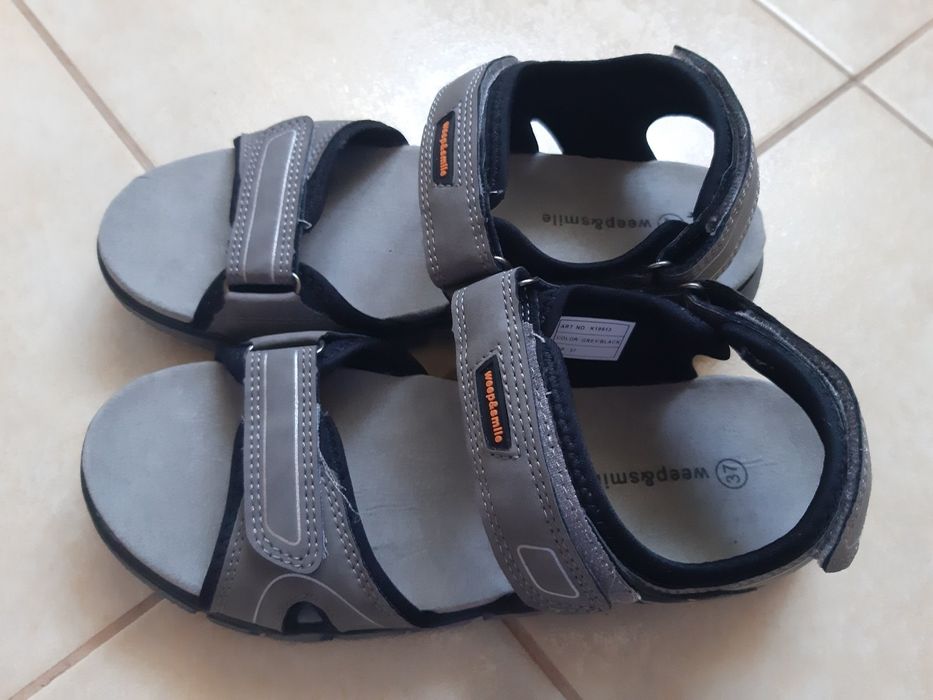 сандалі.    37р.