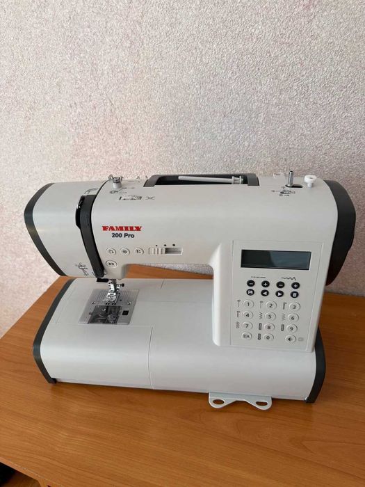 Швейна машинка Family 200 Pro