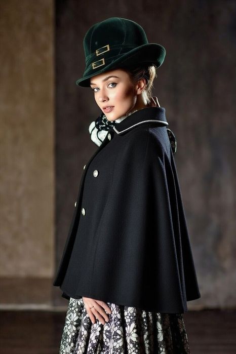 Peleryna poncho narzuta wiktorianska kaszmir L'amour