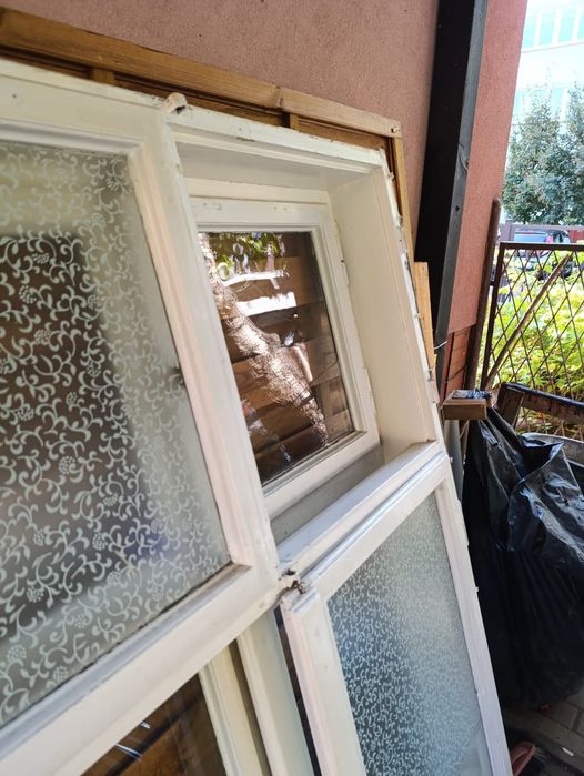 Okno stare drewniane okno skrzynkowe