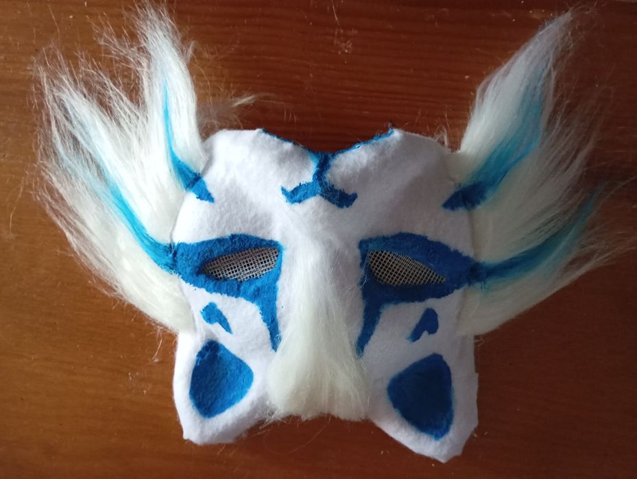 Maska therian kot  biało niebieska