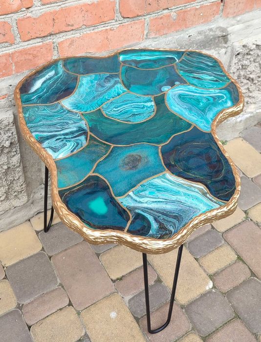 Стол " Изумруд "