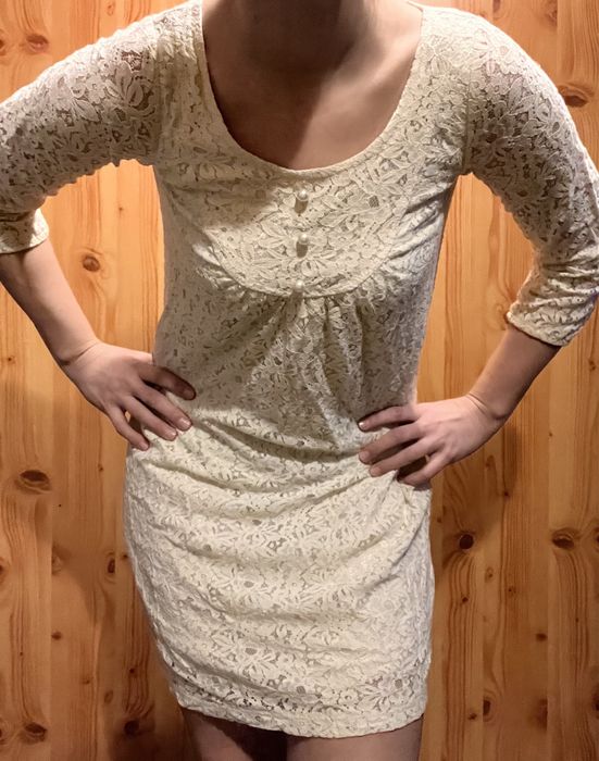 Koronkowa sukienka