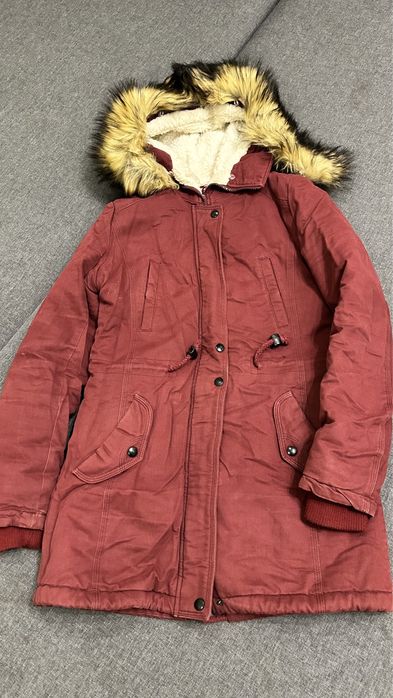 Продам парку на меху.