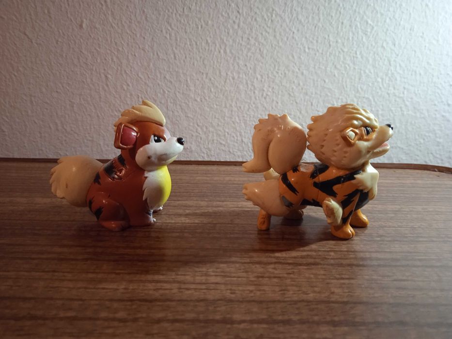 Pokémon Figuras Growlithe e Arcanine