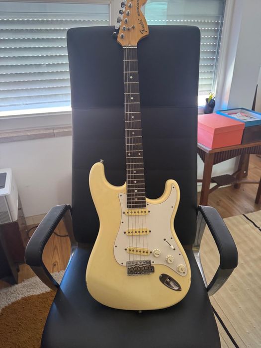 Fender Stratocaster Vintage (Japan, 80s)