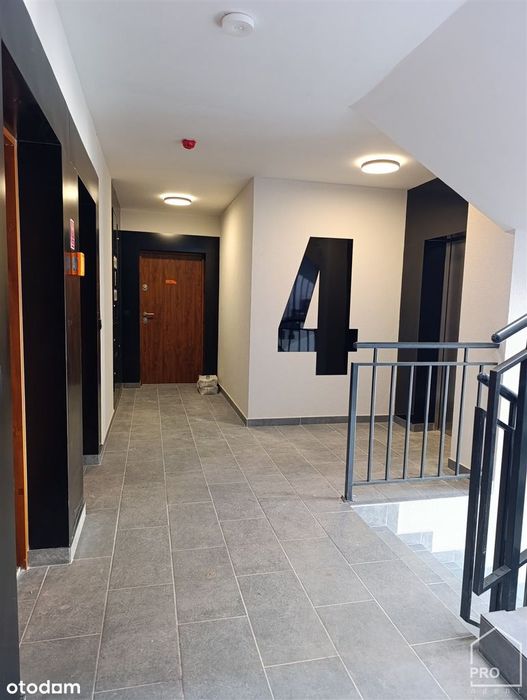 Apartament z tarasem i garderobą
