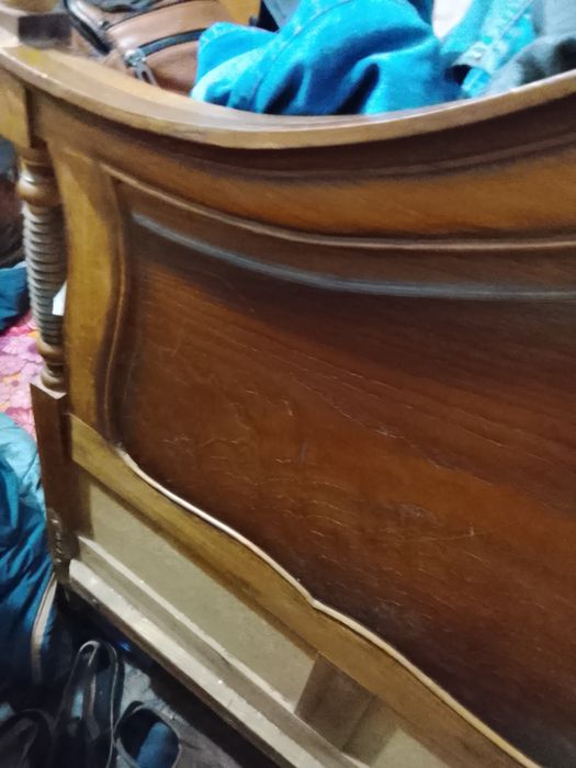 Cama em bom estado de conservacao