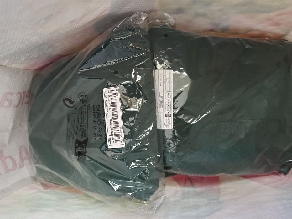 Tecidos verdes escuros