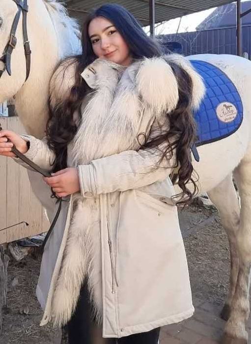 Парка зимня з хутром песця