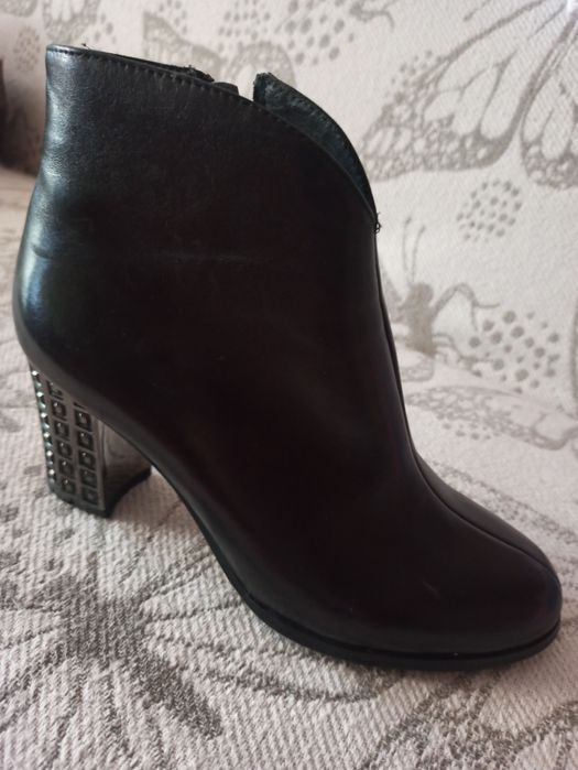 Напівчеревики шкіряні. Виробник Польща.