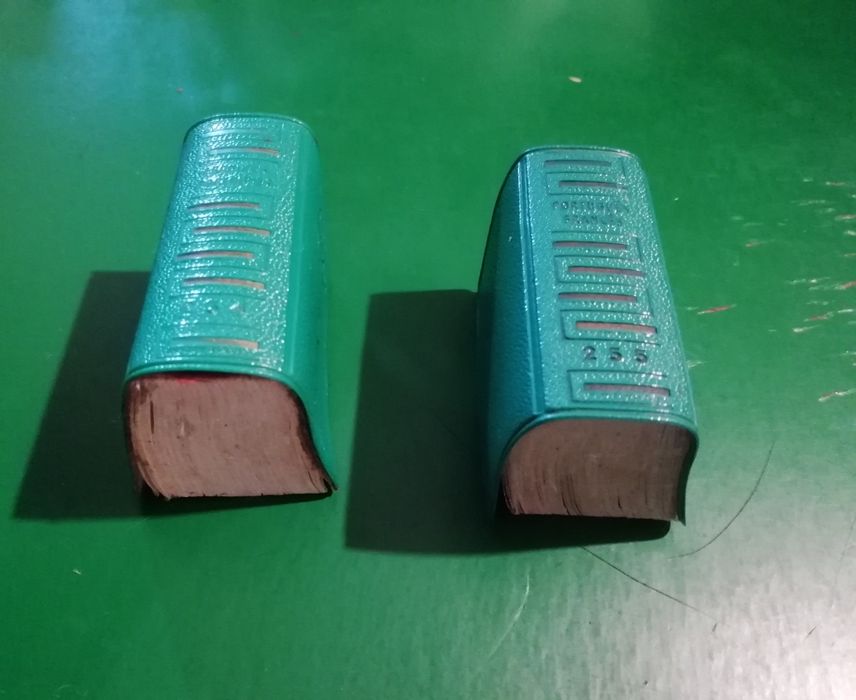 Dicionários mini antigos