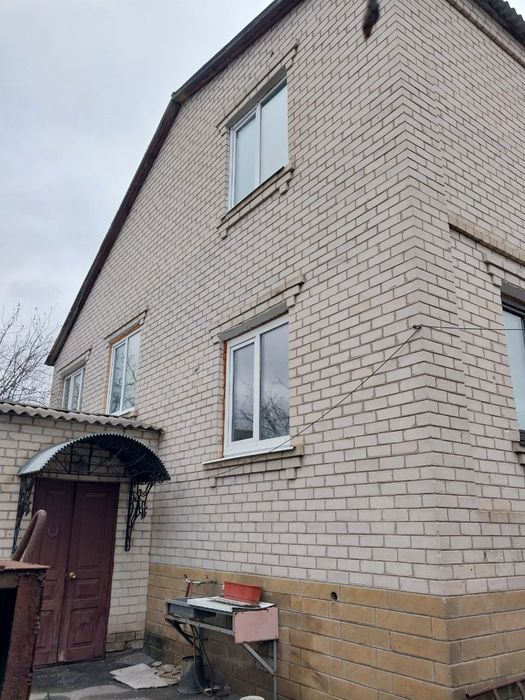 Продам гарний будинок