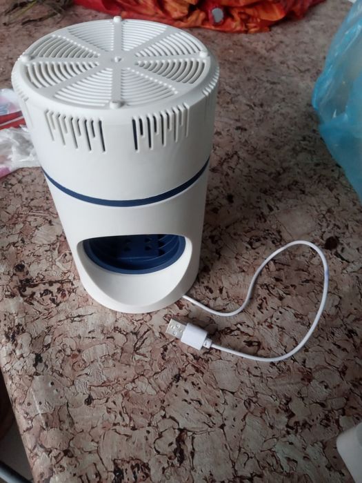 Lampa na owady usb moscito