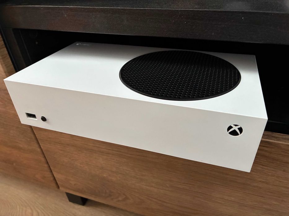 Xbox S w stanie jak nowy, zestaw oryginalny