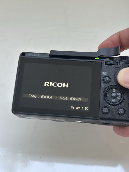 Ricoh GR3X + Extras