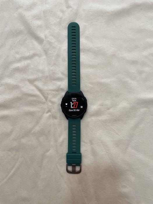 Smartwatch Garmin Forerunner 165 c/ acessórios