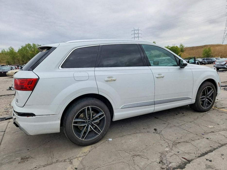 Audi Q7 PRESTIGE / 3.0 V6 / niski przebieg